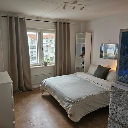 Central Room With Private Entrance And Ensuite Bathroom Стокгольм Екстер'єр фото