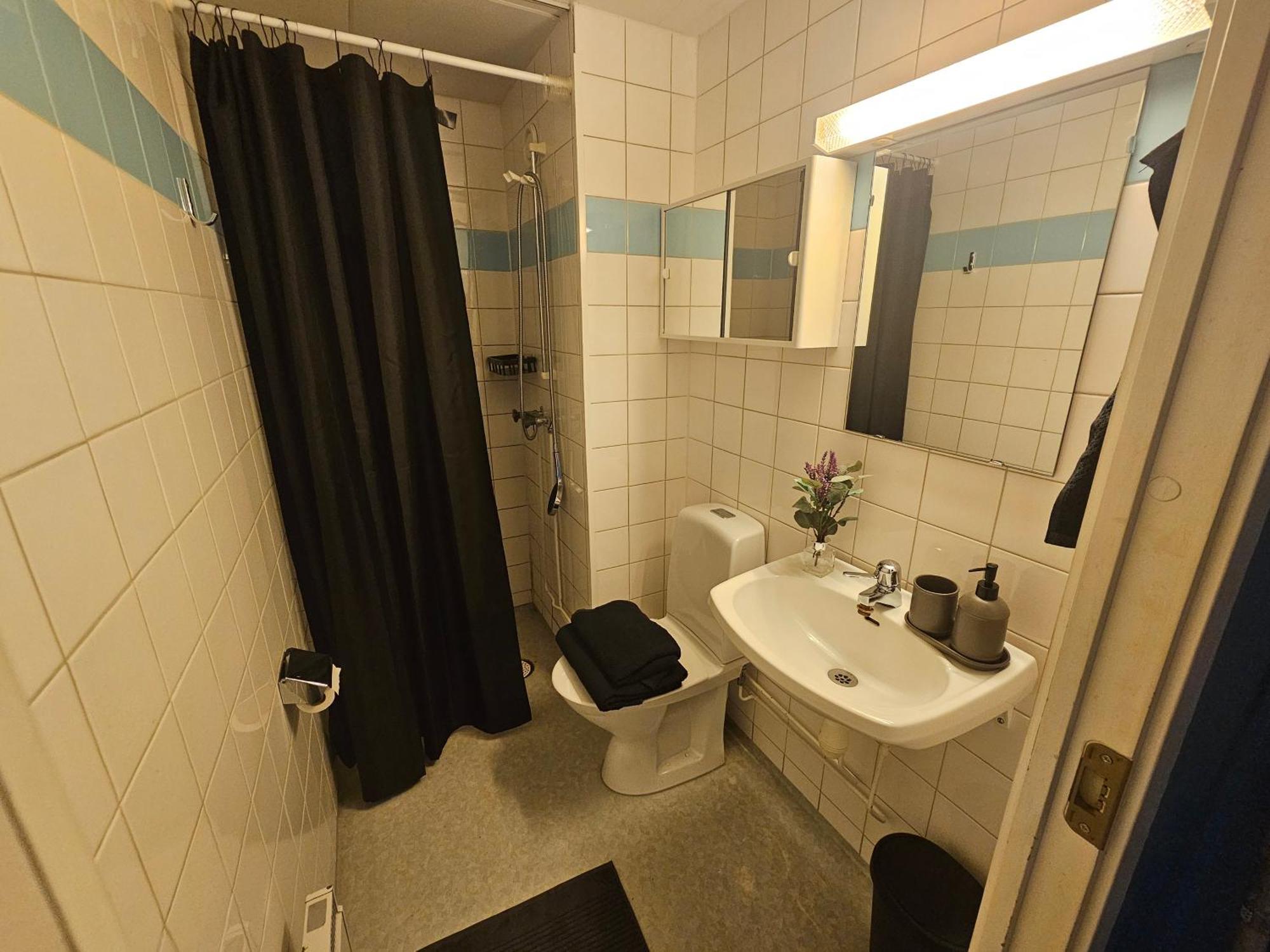 Central Room With Private Entrance And Ensuite Bathroom Стокгольм Екстер'єр фото